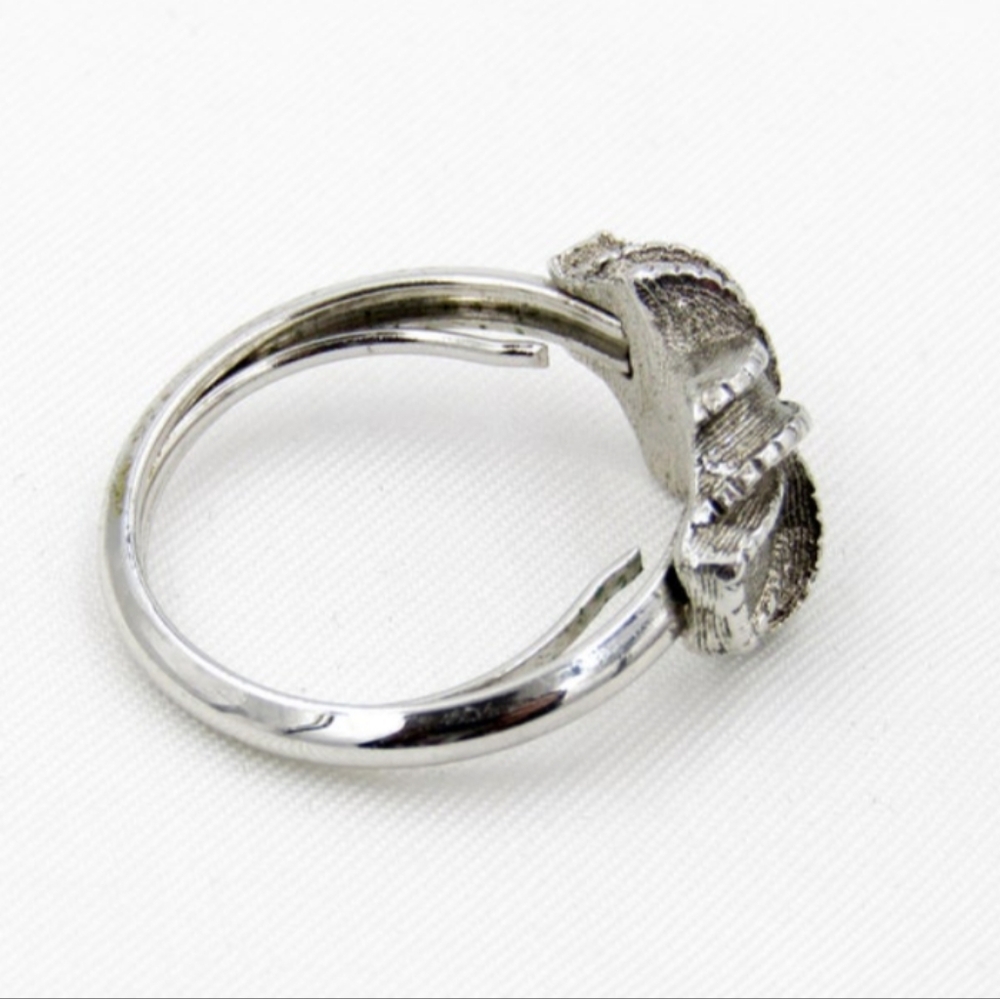 Avon Ribbon adjustable Ring - Picture 2 of 2